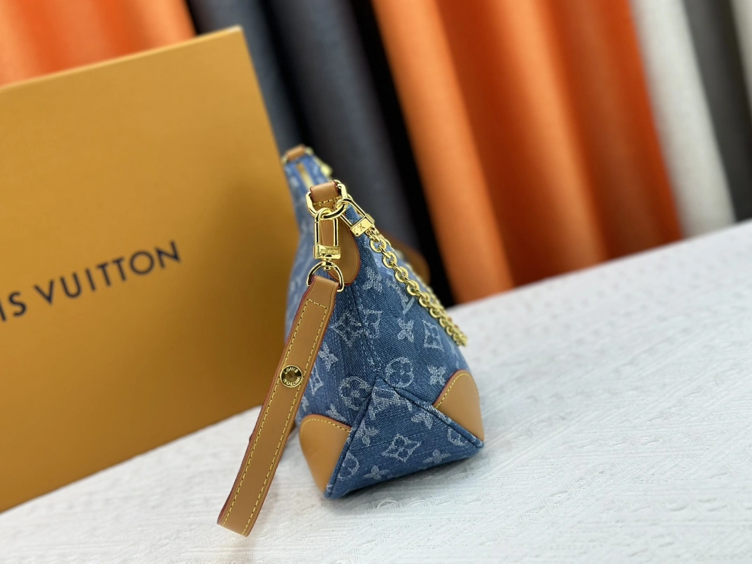 GoAnywhere 3606 Louis Vuitton AAA Quality Messenger Bags For Women - Image 3