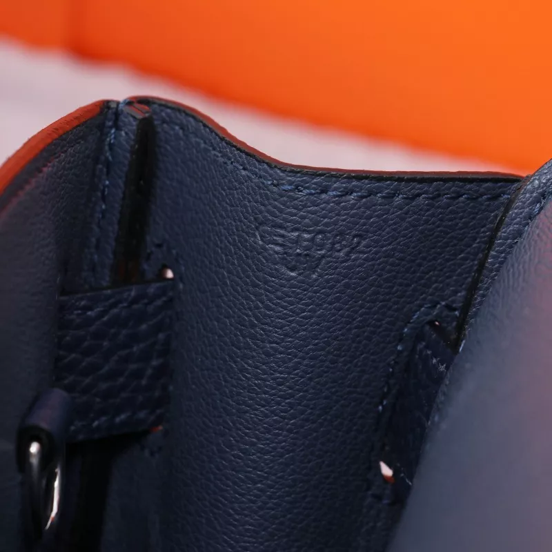 GoAnywhere 398 Hermes AAA Quality Messenger Bags In Navy For Unisex - Image 7