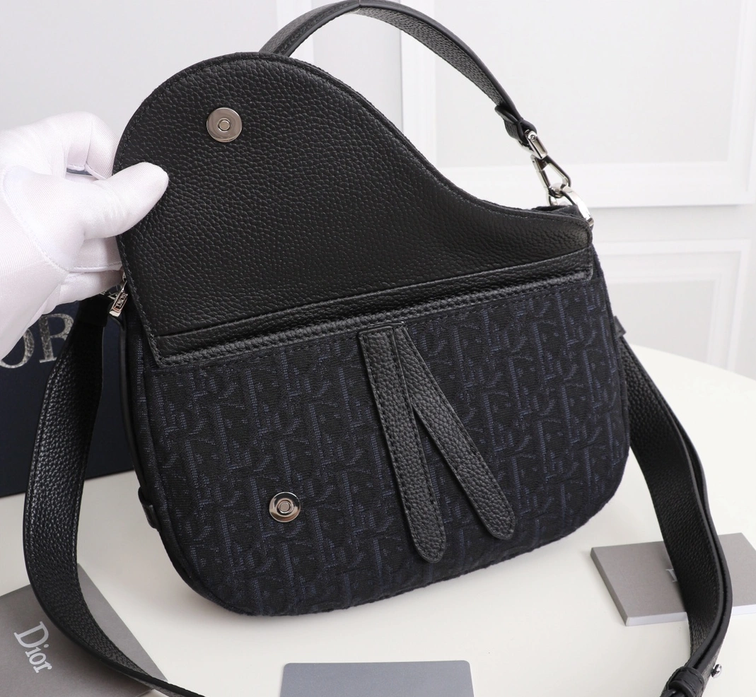 GoAnywhere 5467 Christian Dior AAA Man Messenger Bags - Image 5