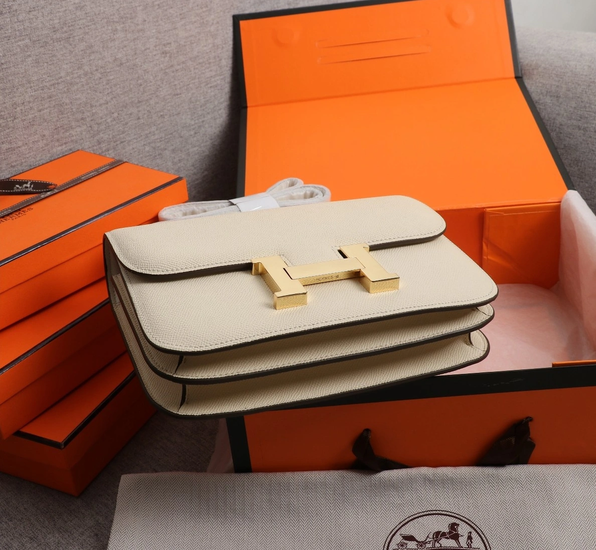 GoAnywhere 7723 Hermes AAA Quality Messenger Bags For Women