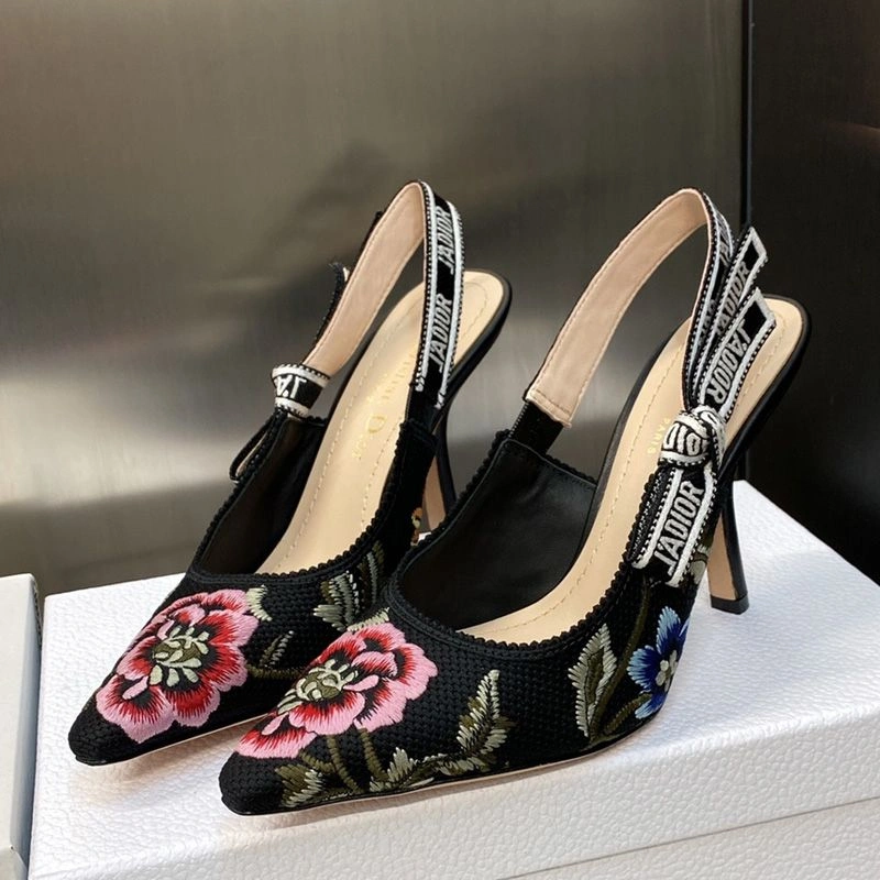 GoAnywhere 8105 J'Adior Slingback Pumps Women Petites Fleurs Motif Canvas Black - Image 3