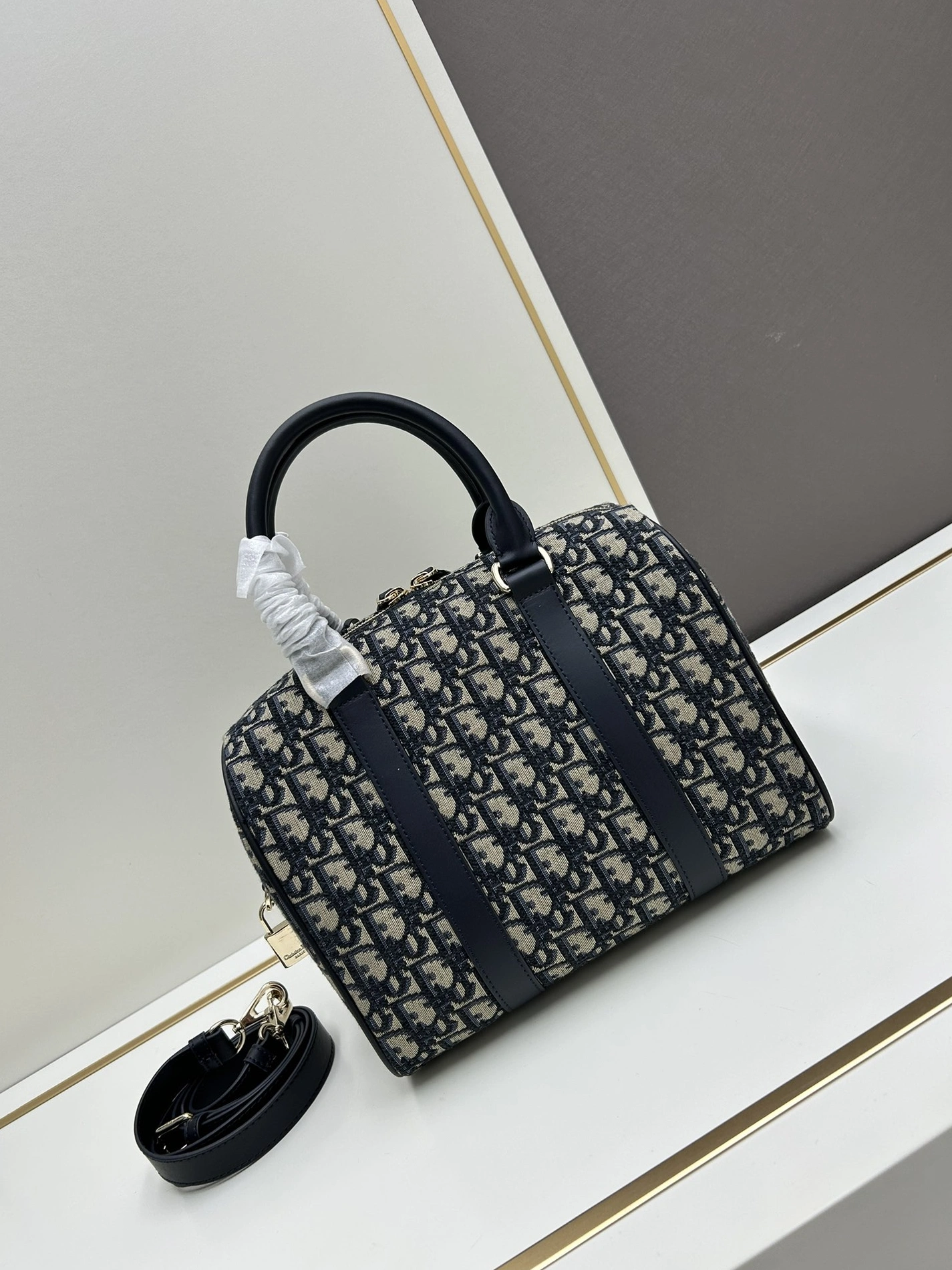 GoodFit 1983 Christian Dior AAA Quality Handbags For Women - Image 3