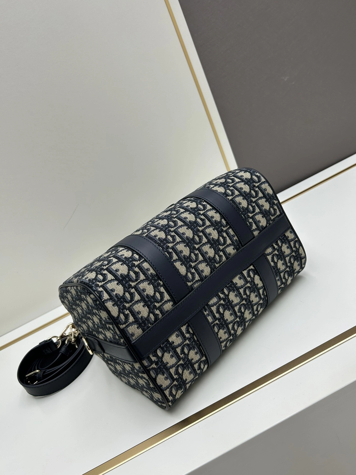 GoodFit 1983 Christian Dior AAA Quality Handbags For Women - Image 5