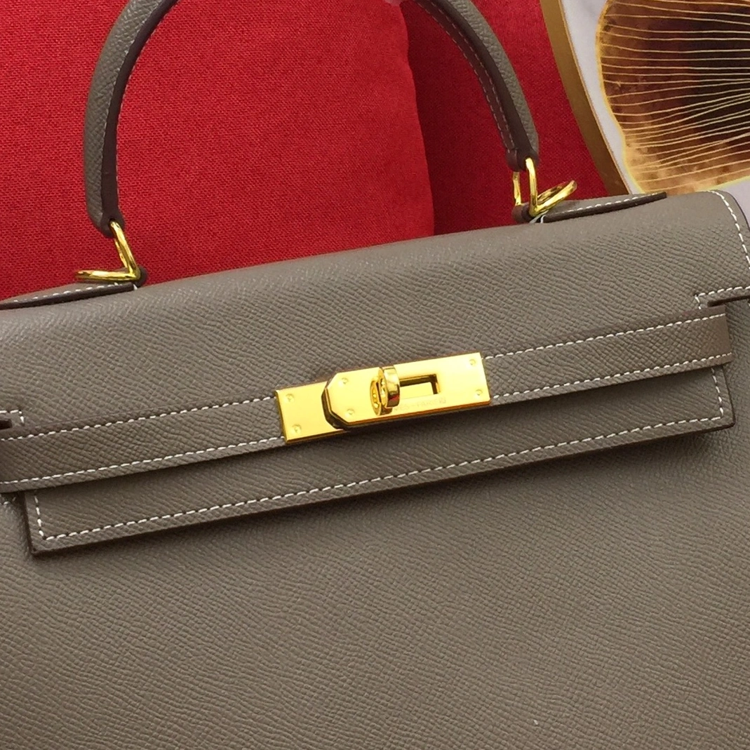 Hermes AAA Quality Handbags For Women Cozy 1291 - Image 4