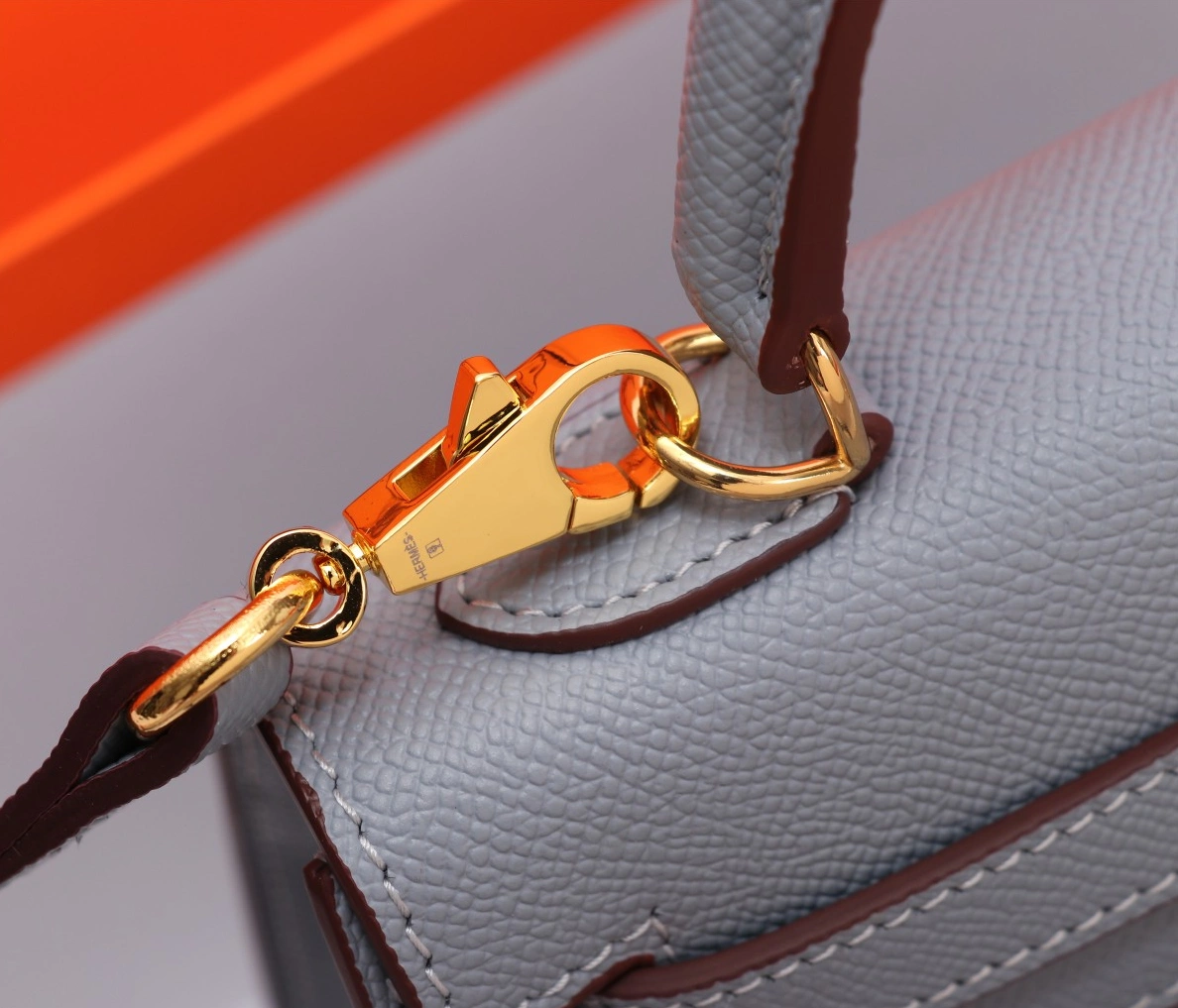 Hermes AAA Quality Handbags For Women Modern 1369 - Image 4