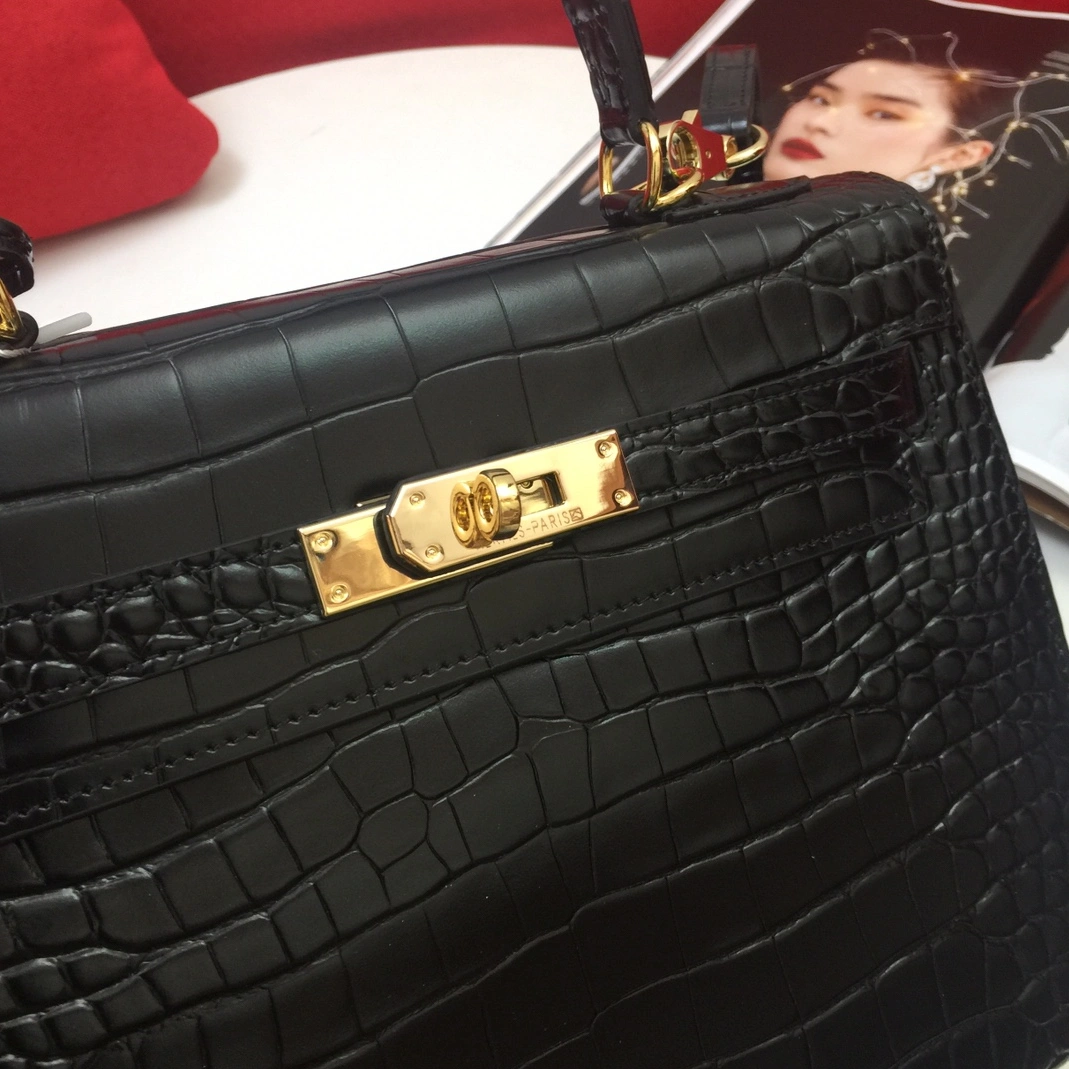 Hermes AAA Quality Handbags For Women Vibrant 6638 - Image 3