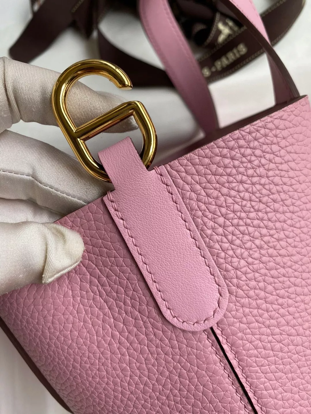 Hermes AAA Quality Handbags In Gold For Women Comfortable 251 - Image 3