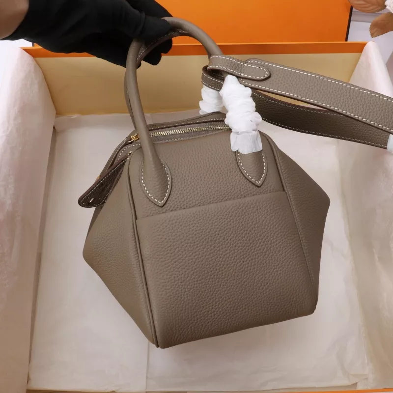 Hermes AAA Quality Handbags In Gold For Women GoAnywhere 4396 - Image 3