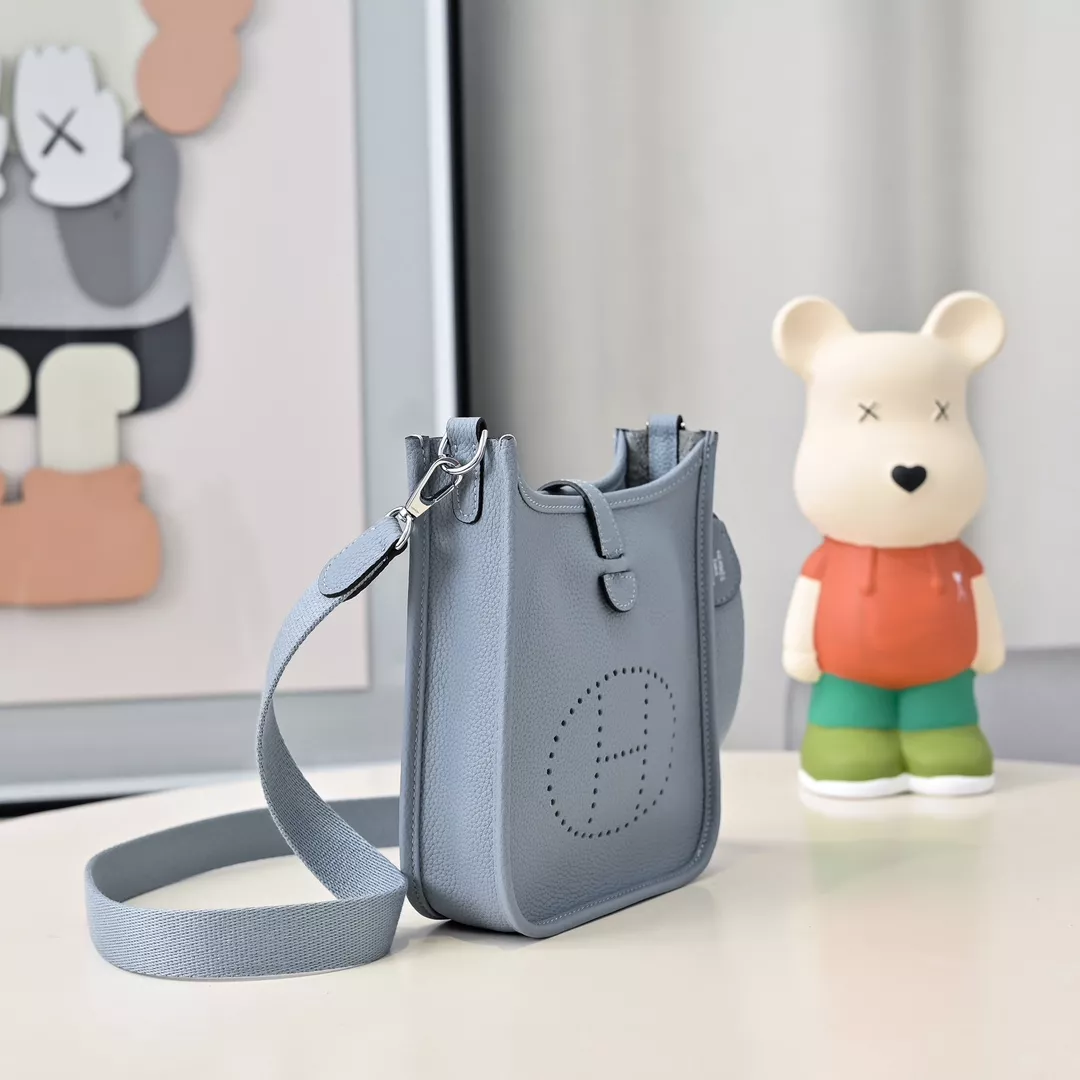 Hermes AAA Quality Messenger Bags For Women NewStyle 8906