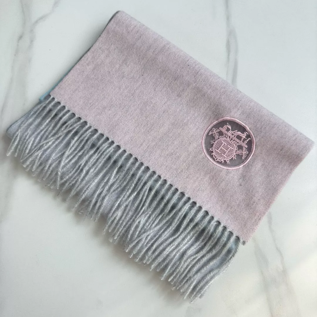 Hermes Scarf For Women Bold 9175 - Image 3