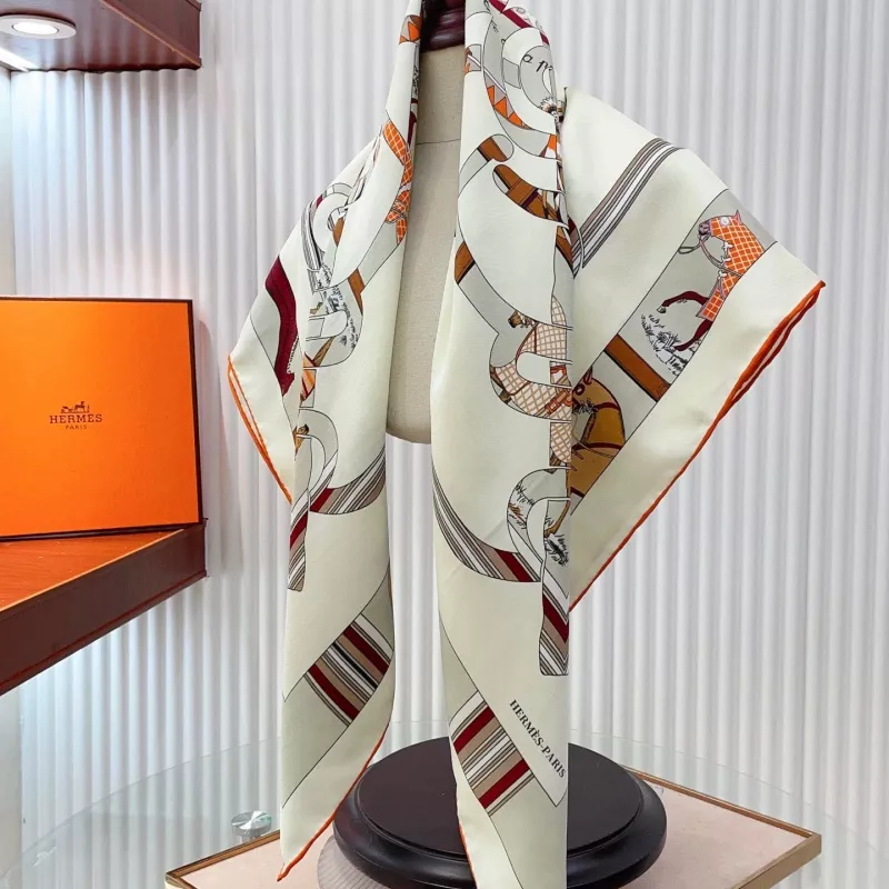 Hermes Silk Squares Unique 913 - Image 6