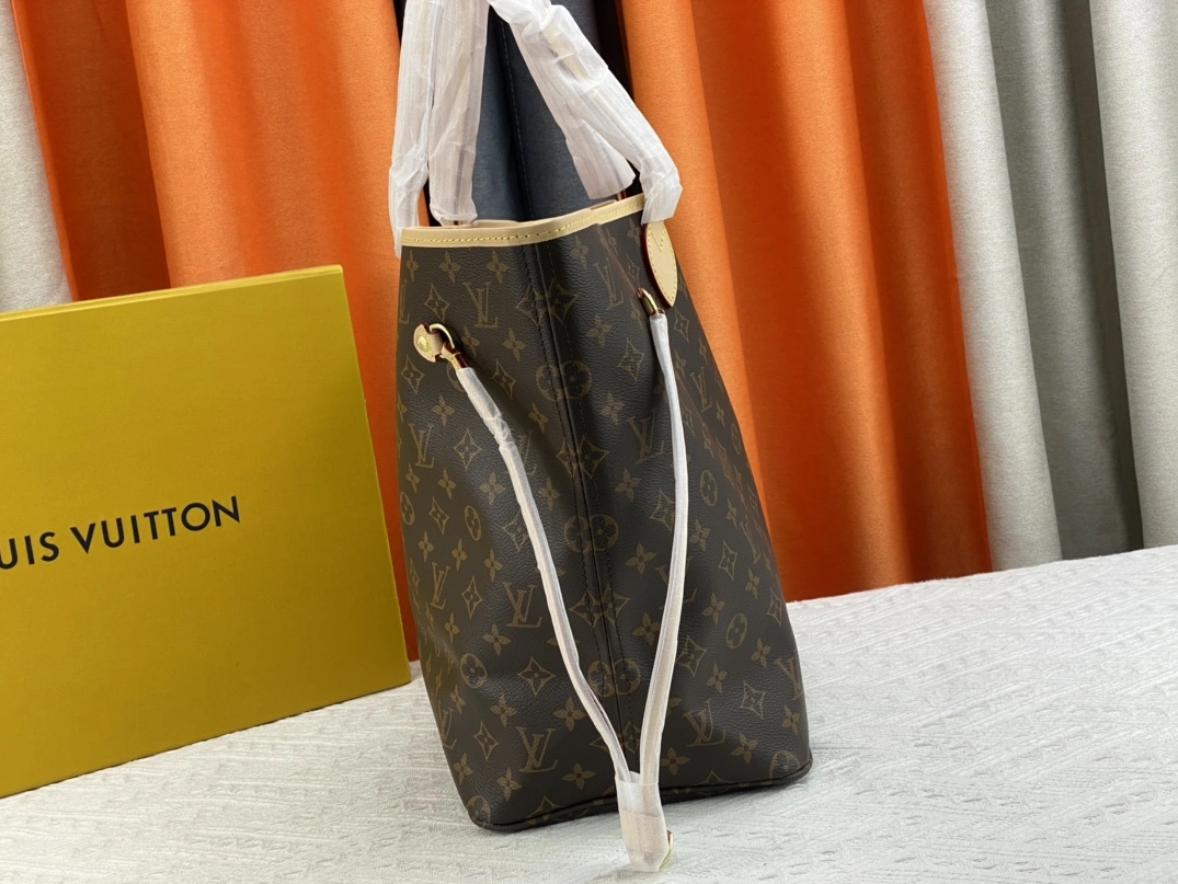 HighQuality 2537 Louis Vuitton AAA Quality Shoulder Bags In Rose Red For Women - Image 3