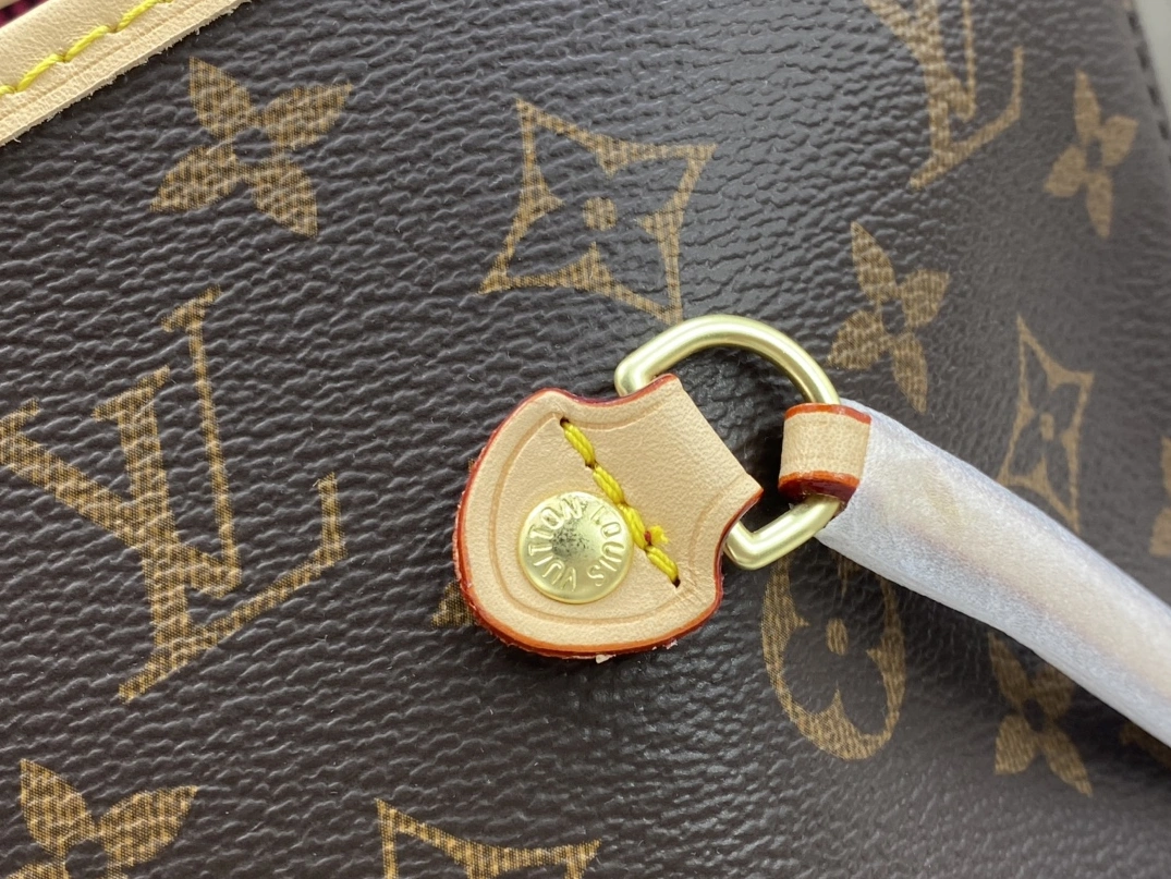 HighQuality 2537 Louis Vuitton AAA Quality Shoulder Bags In Rose Red For Women - Image 4