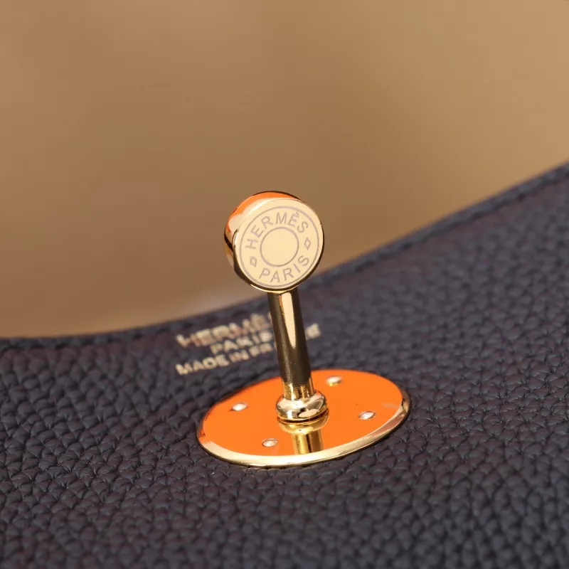 HighQuality 3289 Hermes AAA Quality Handbags In Gold For Women - Image 4