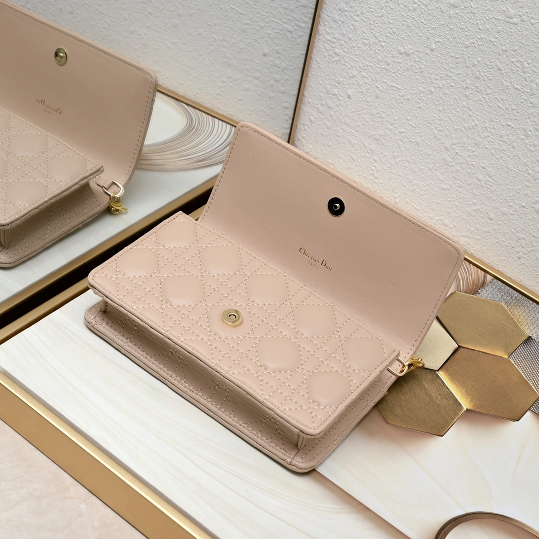 HighQuality 5105 Christian Dior AAA Quality Messenger Bags For Women - Image 5