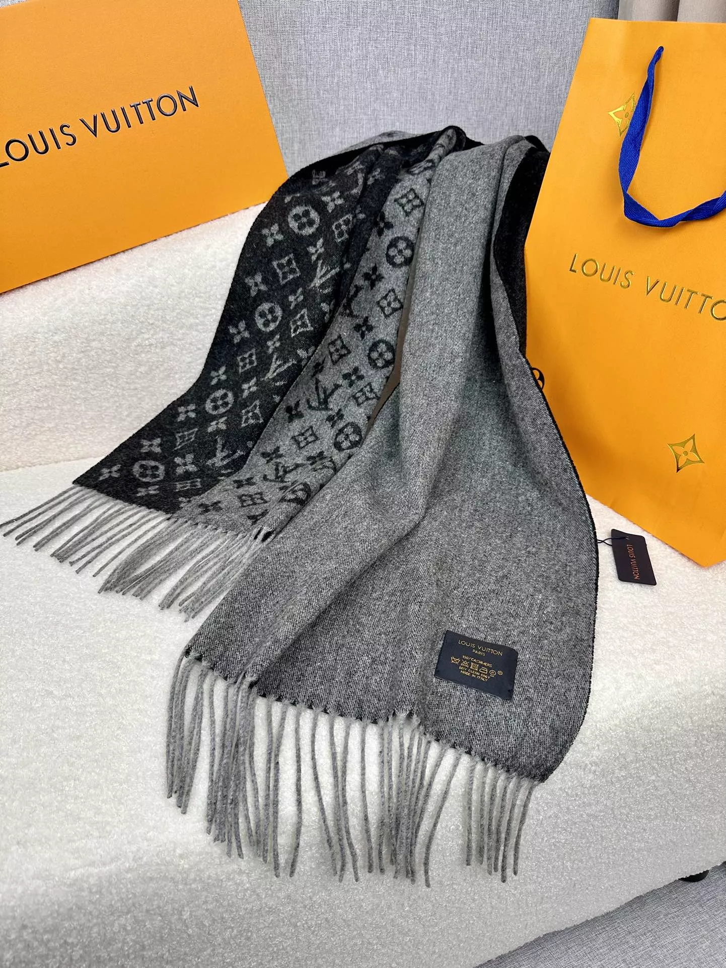 HighQuality 8382 Louis Vuitton Scarf For Women - Image 5