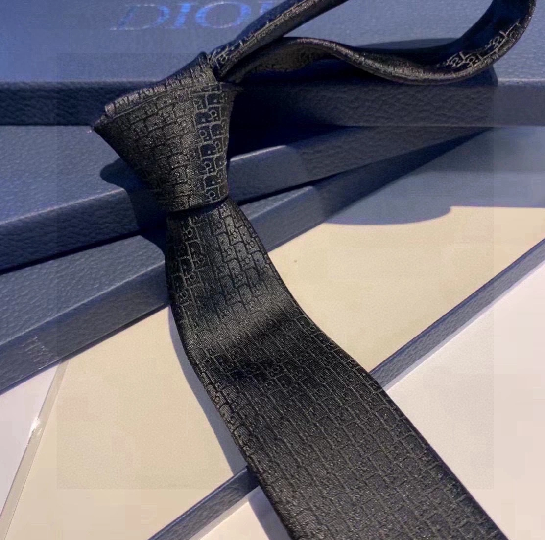 Lightweight 3654 Christian Dior Necktie For Men - Image 4
