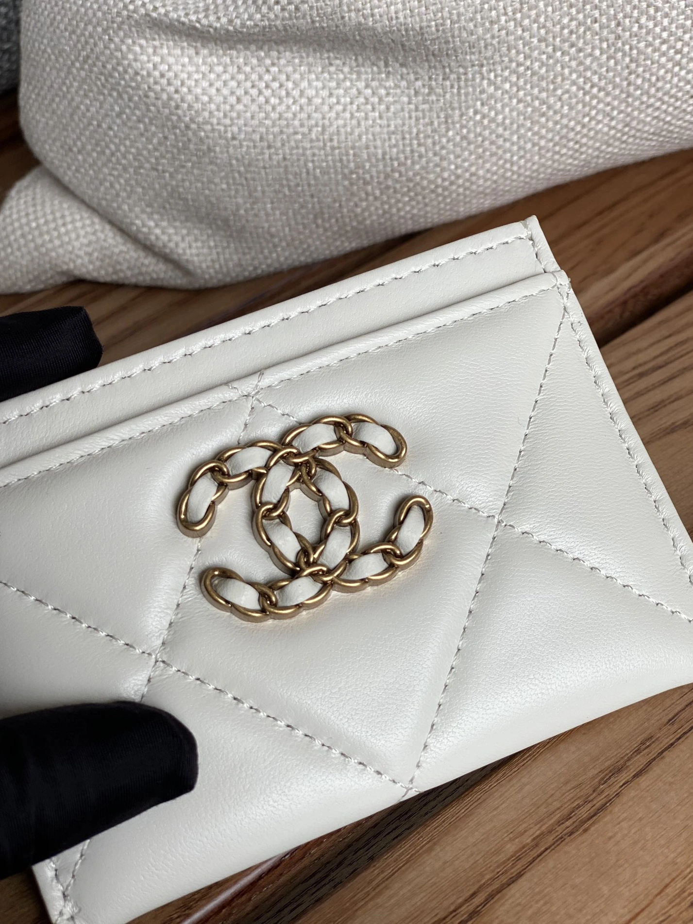 Lightweight 5583 Chanel Card Case - Image 6