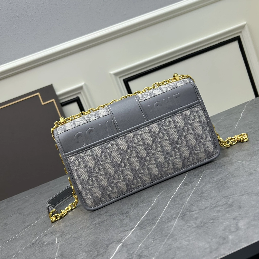 Lightweight 7816 Christian Dior AAA Quality Messenger Bags For Women - Image 3