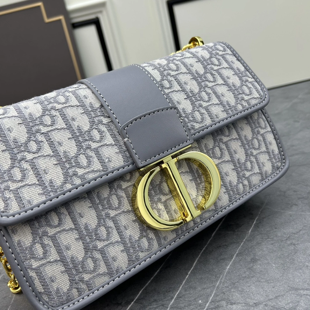 Lightweight 7816 Christian Dior AAA Quality Messenger Bags For Women - Image 4