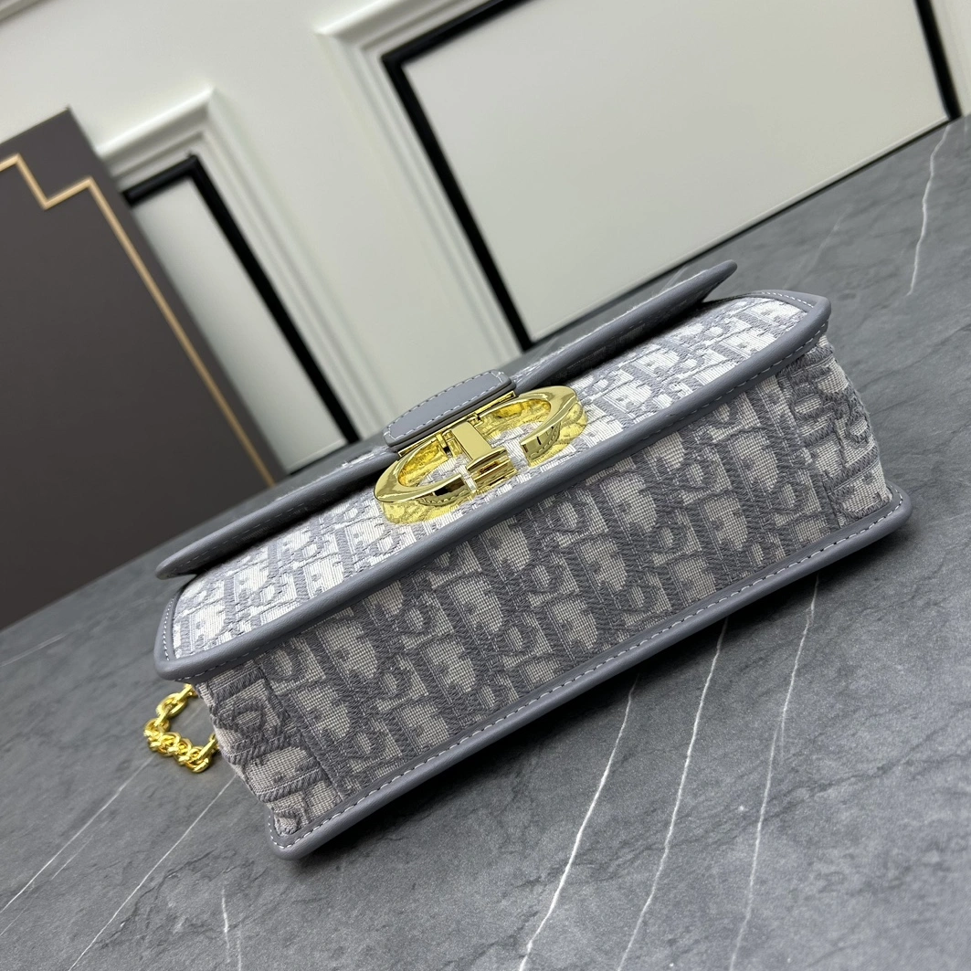 Lightweight 7816 Christian Dior AAA Quality Messenger Bags For Women - Image 5