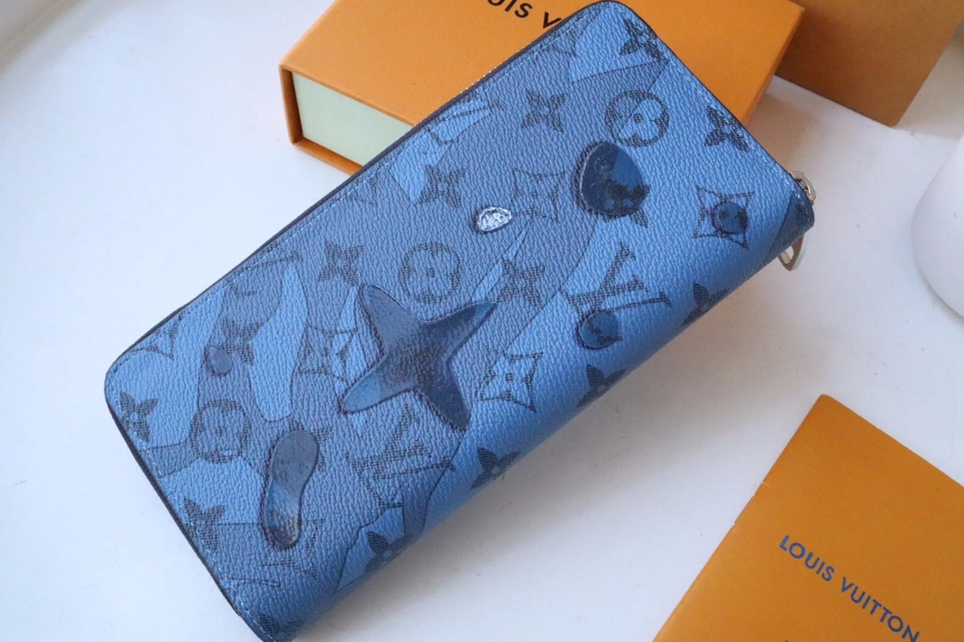 Louis Vuitton AAA Quality Card Case GoAnywhere 7789