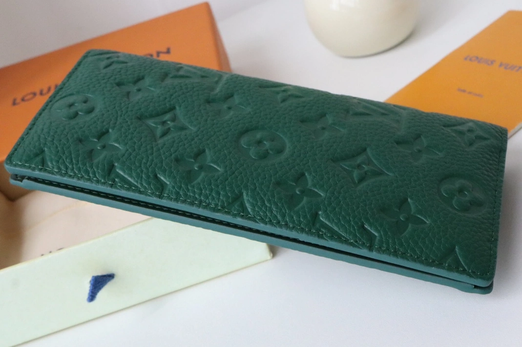 Louis Vuitton AAA Quality Card Case GoodFit 5610 - Image 3