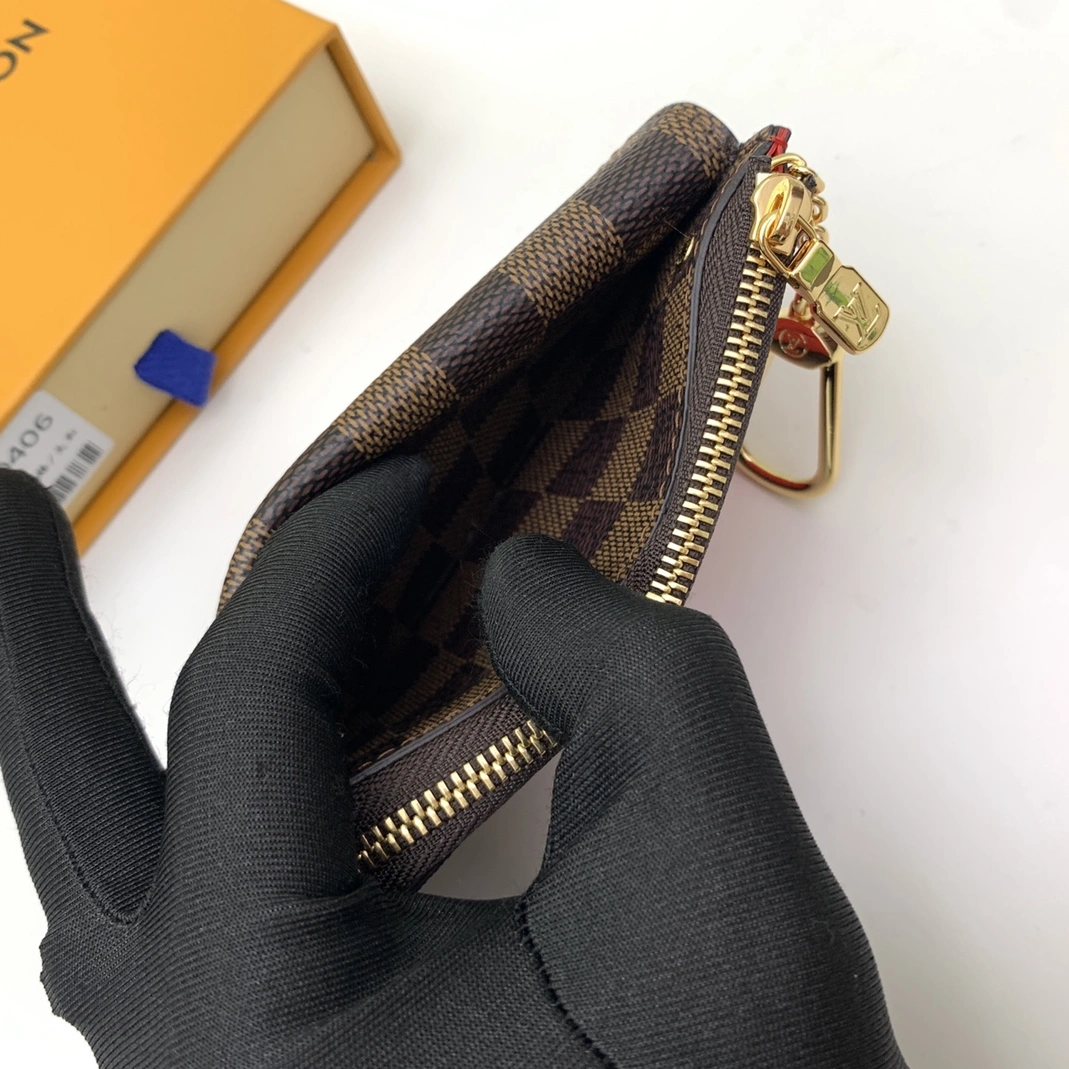 Louis Vuitton AAA Quality Card Case In Red For Women Timeless 1683 - Image 6