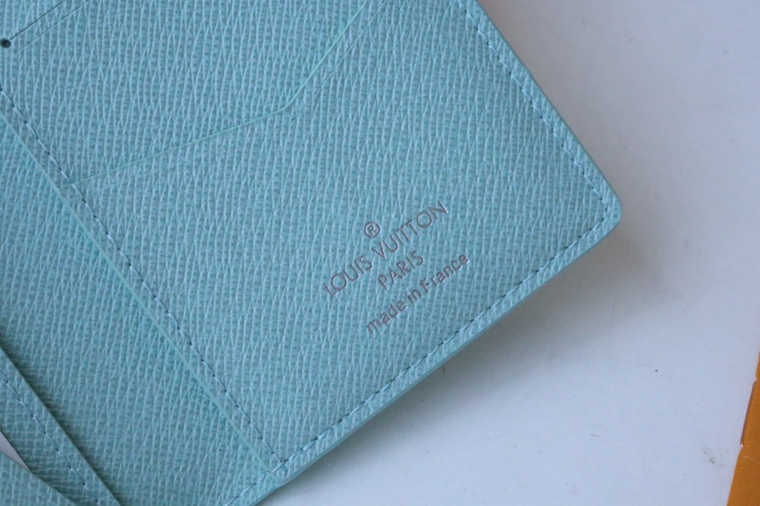 Louis Vuitton AAA Quality Card Case NewStyle 8021 - Image 6