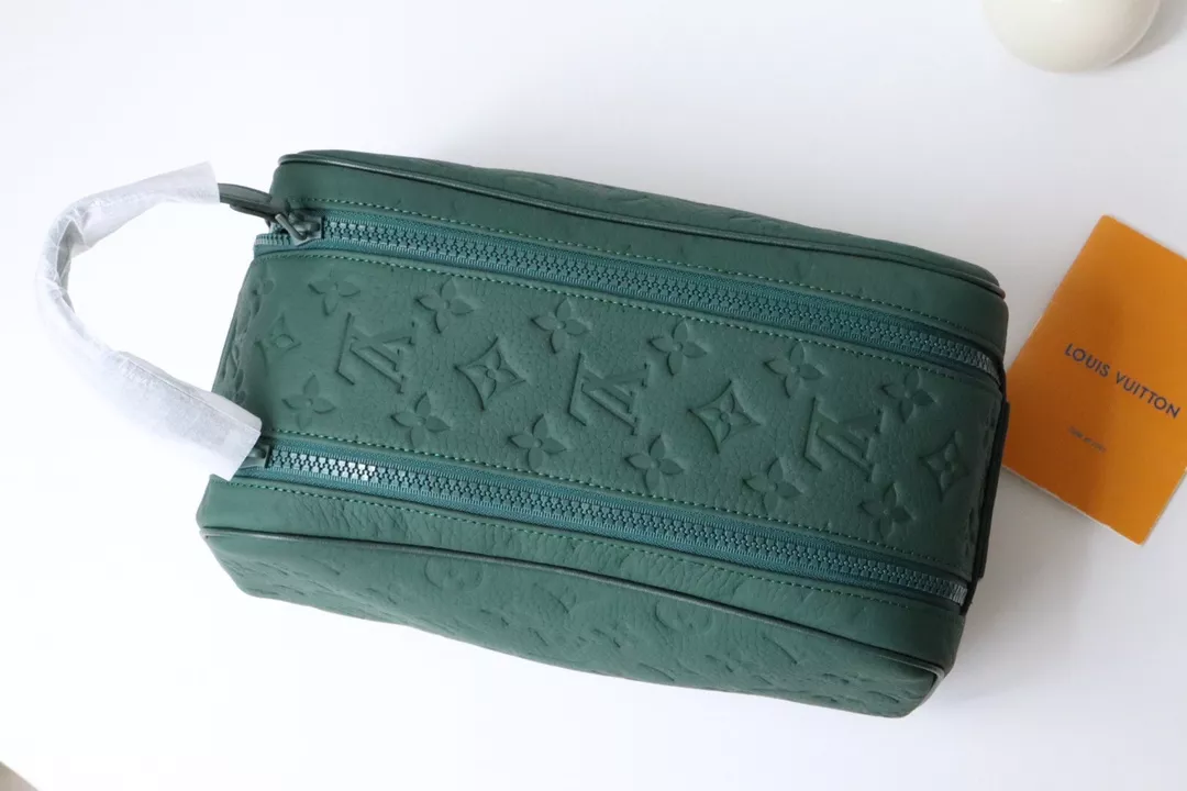 Louis Vuitton AAA Quality Handbags EyeCatching 2550 - Image 5