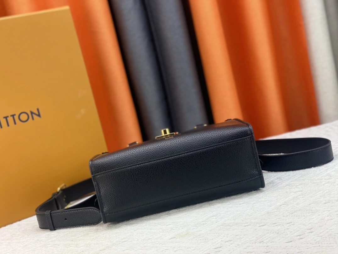 Louis Vuitton AAA Quality Handbags For Women Affordable 3885 - Image 5