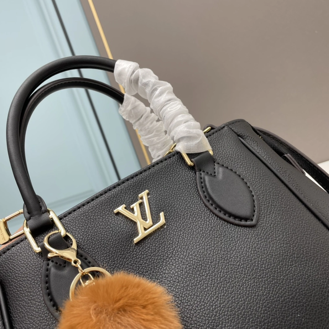 Louis Vuitton AAA Quality Handbags For Women AllSeason 7140 - Image 4