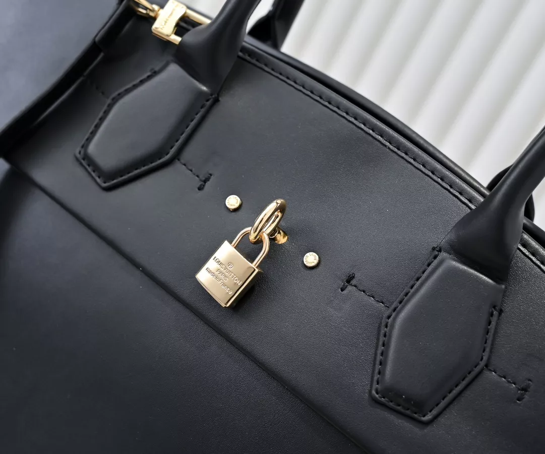 Louis Vuitton AAA Quality Handbags For Women Compact 9373 - Image 5