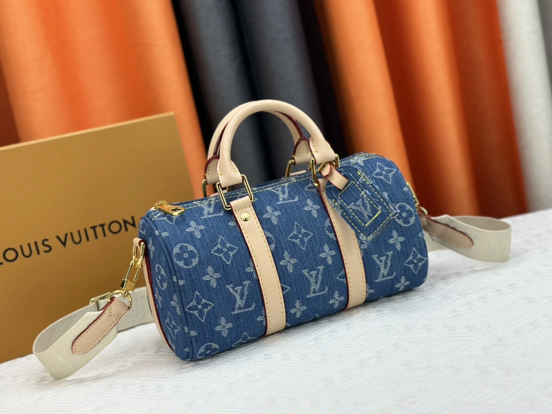 Louis Vuitton AAA Quality Handbags For Women Cozy 7627