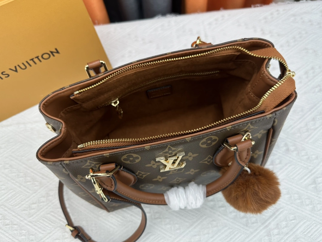 Louis Vuitton AAA Quality Handbags For Women Durable 2308 - Image 7