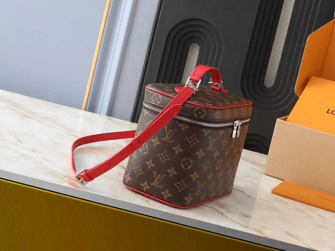 Louis Vuitton AAA Quality Handbags For Women Resilient 715