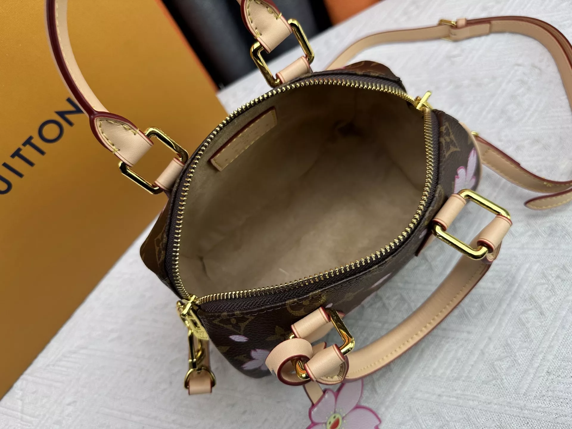 Louis Vuitton AAA Quality Handbags For Women Sleek 6045 - Image 8