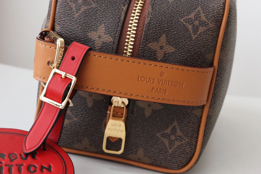 Louis Vuitton AAA Quality Handbags For Women SportInspired 4779 - Image 5