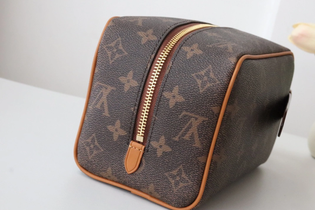 Louis Vuitton AAA Quality Handbags For Women SportInspired 4779 - Image 6