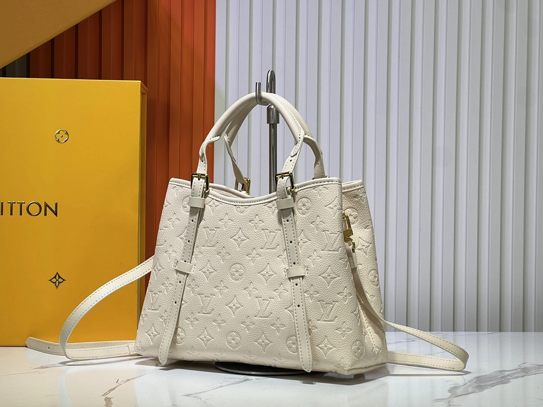 Louis Vuitton AAA Quality Handbags For Women SportInspired 9427