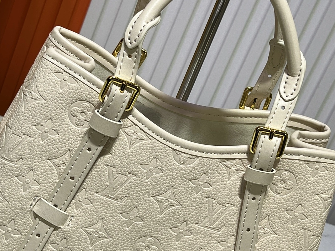 Louis Vuitton AAA Quality Handbags For Women SportInspired 9427 - Image 4