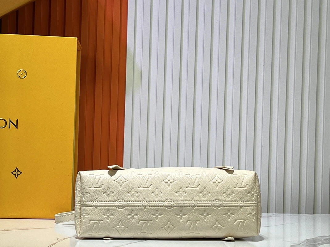 Louis Vuitton AAA Quality Handbags For Women SportInspired 9427 - Image 6