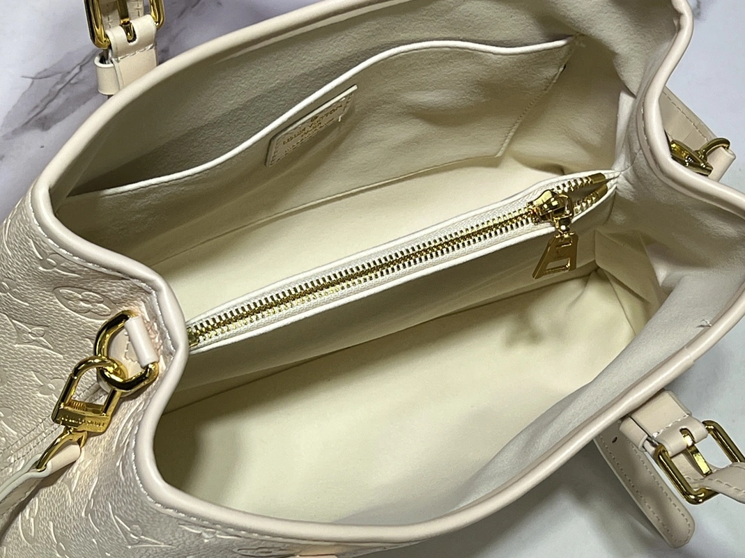 Louis Vuitton AAA Quality Handbags For Women SportInspired 9427 - Image 7