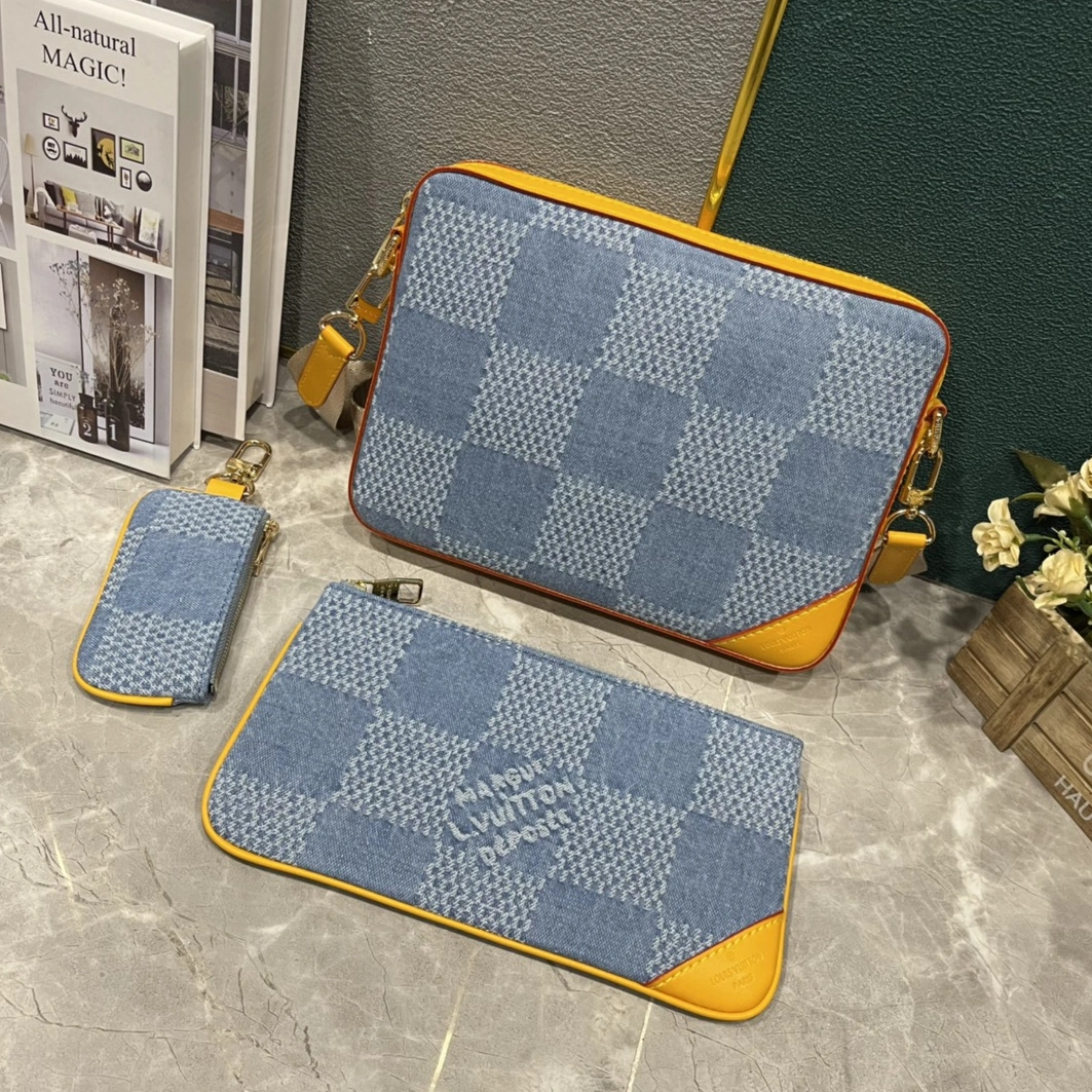 Louis Vuitton AAA Quality Messenger Bags For Unisex Comfortable 4353 - Image 5