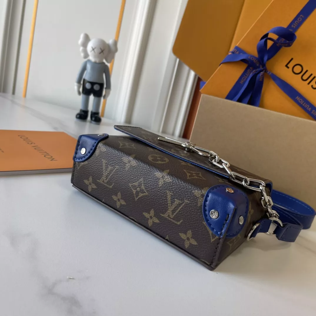 Louis Vuitton AAA Quality Messenger Bags For Unisex Compact 6224 - Image 4