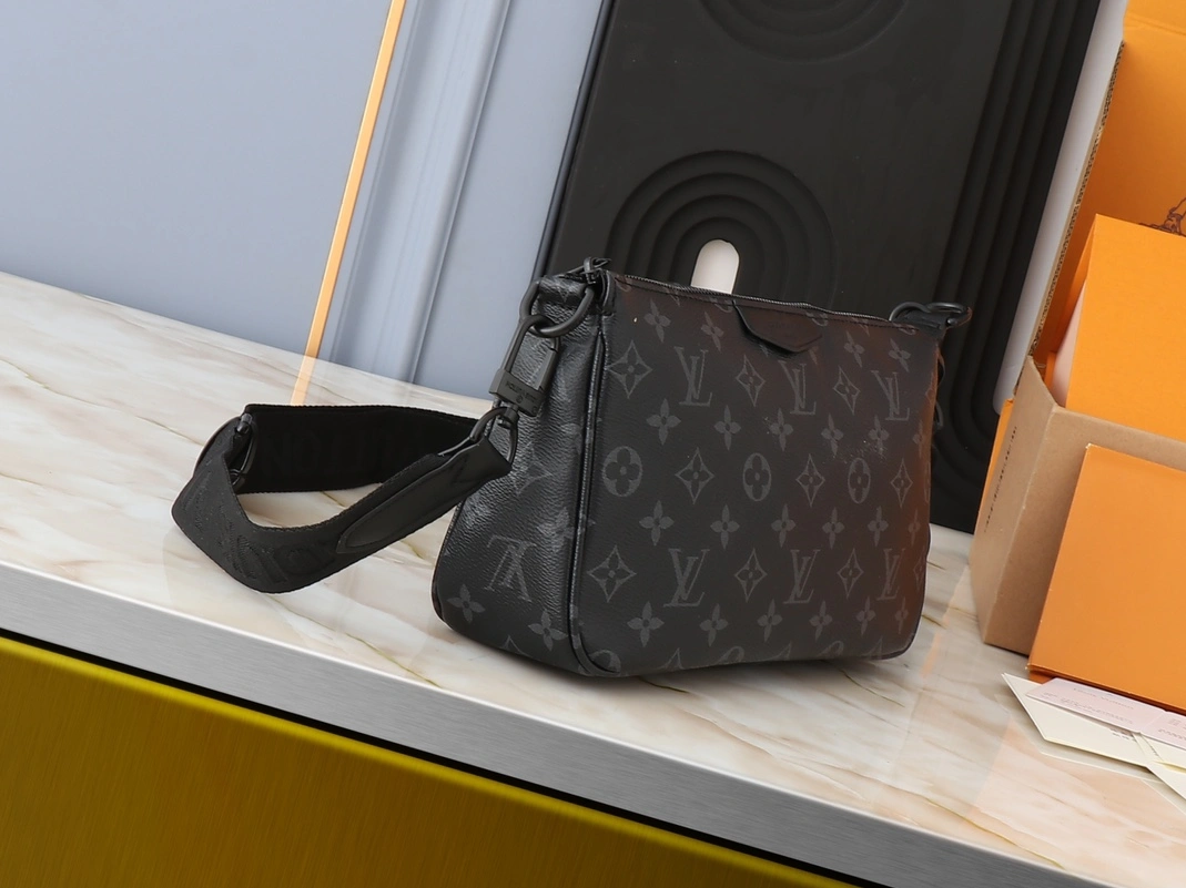 Louis Vuitton AAA Quality Messenger Bags For Unisex Durable 3258 - Image 4