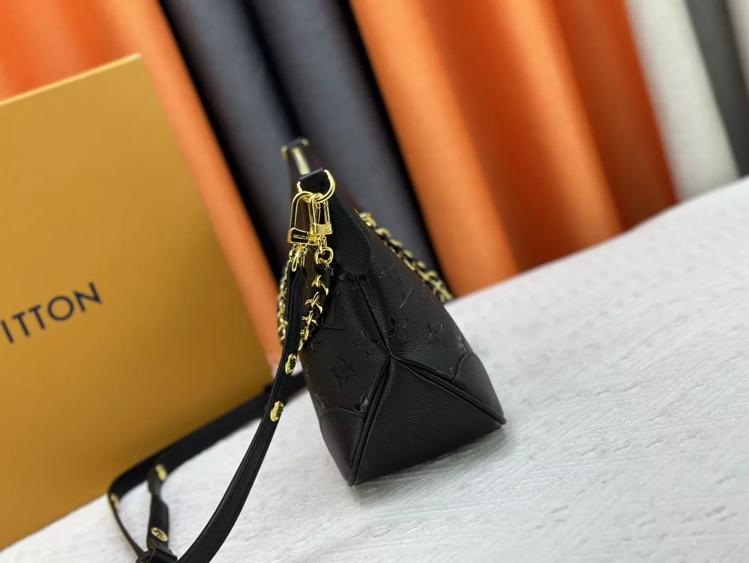 Louis Vuitton AAA Quality Messenger Bags For Women Affordable 5682 - Image 3