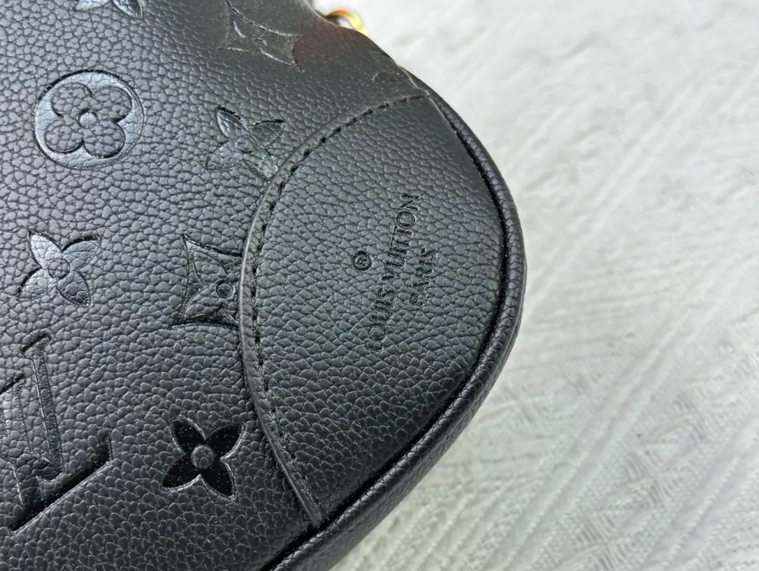 Louis Vuitton AAA Quality Messenger Bags For Women Affordable 5682 - Image 6