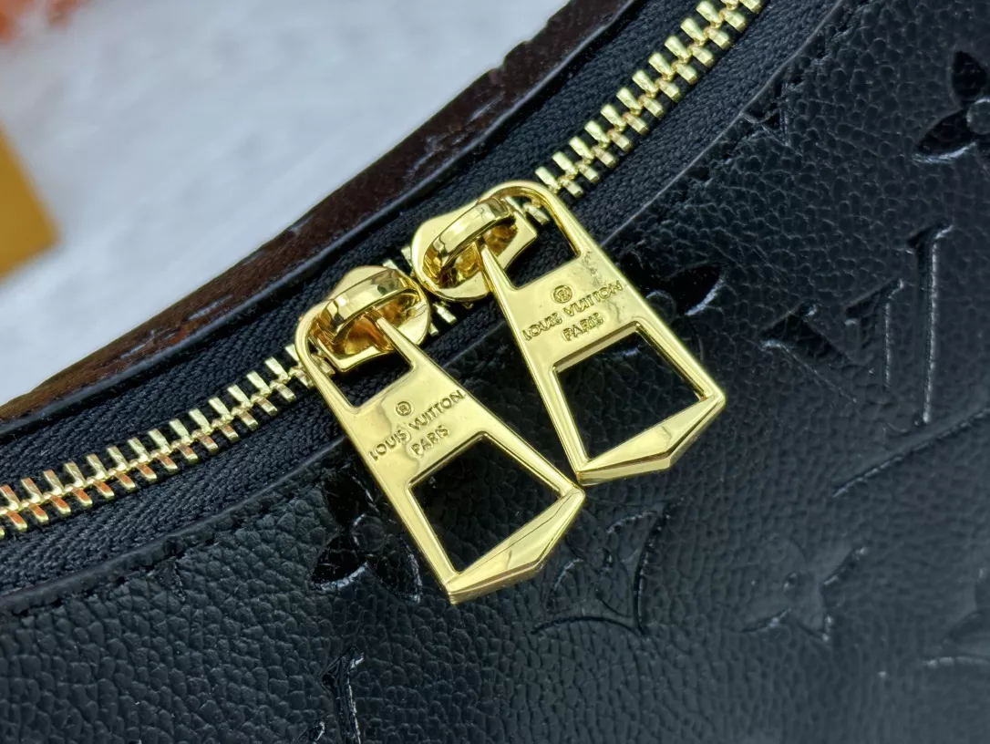 Louis Vuitton AAA Quality Messenger Bags For Women Affordable 5682 - Image 7