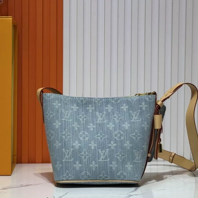 Louis Vuitton AAA Quality Messenger Bags For Women AllSeason 9654 - Image 5